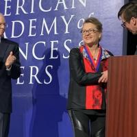 Anna Krylov receiving the Barry Prize